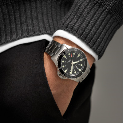 HAMILTON KHAKI NAVY SCUBA 300 mt